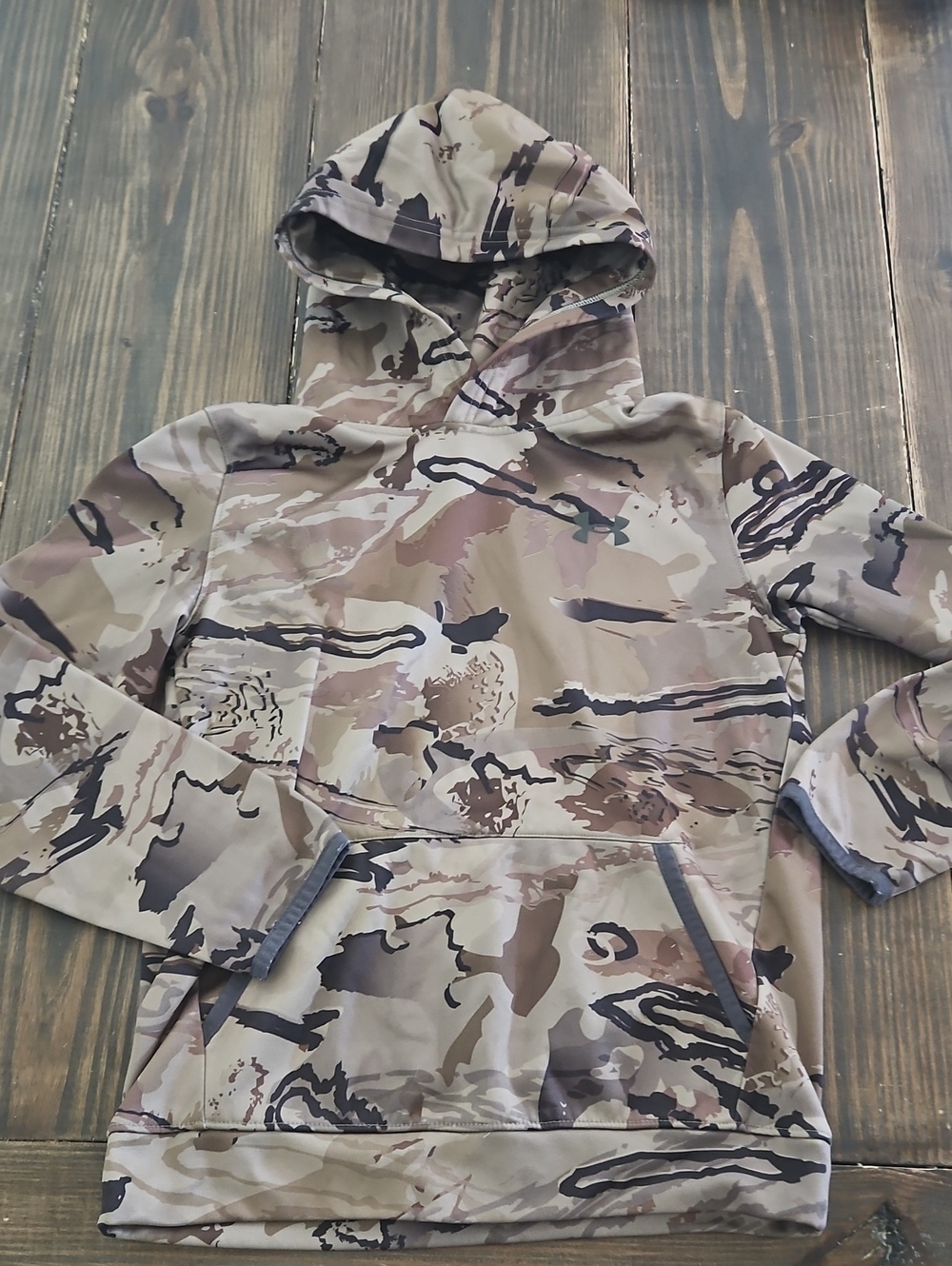 Undrr Armour Youth Camouflage Hooded Sweatshirt Size Medium